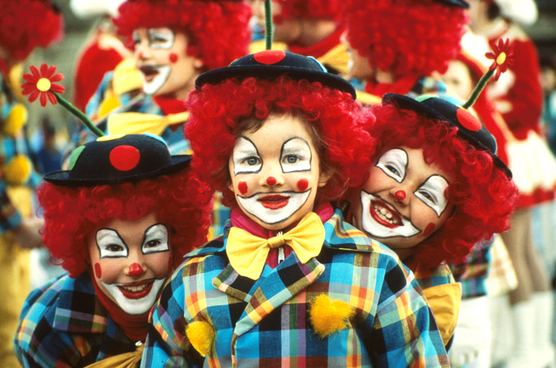 [Bild: karneval-clowns-wulffrjrp0.jpg]