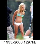 AnnaSophia-Robb-bikini-pictures-on-the-set-of-Soul-Surfer-Feb-3%2C-2010-c1avj7o1iy.jpg