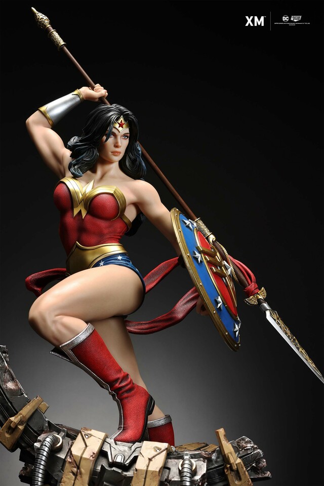 Premium Collectibles : Wonder Woman Classic 1/6 Statue 11v1eoq