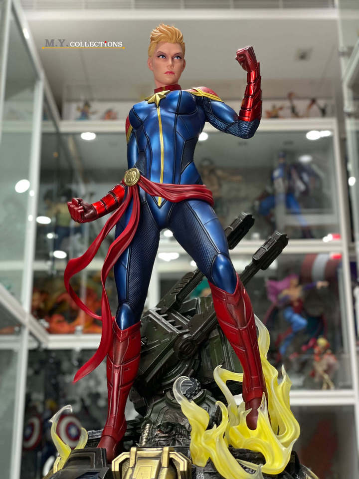 Premium Collectibles : Captain Marvel 1/4 Statue 13jfjzi