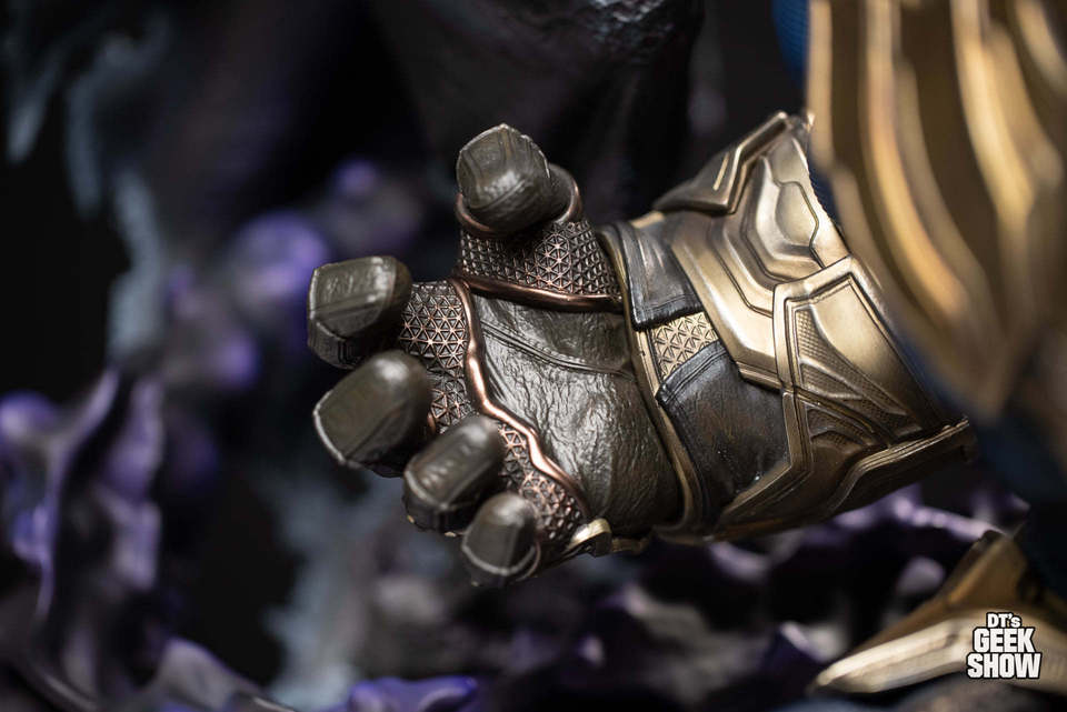 Premium Collectibles : Thanos and Lady Death 140992367_233204568373bjsd