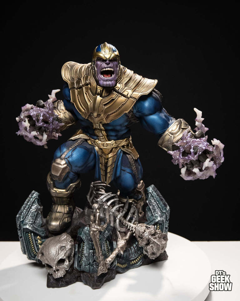 Premium Collectibles : Thanos and Lady Death 141419426_23320530504kej09