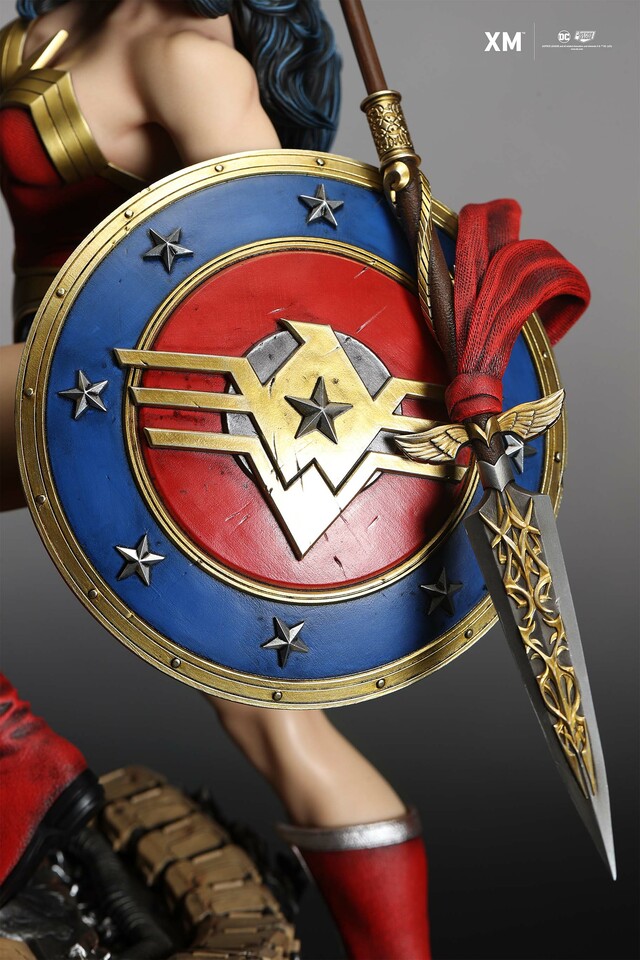 Premium Collectibles : Wonder Woman Classic 1/6 Statue 145nd3g