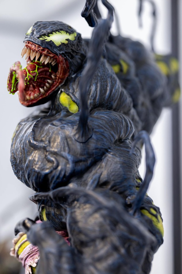 Premium Collectibles : Venom Hulk 1/4 Statue 14gyjr5
