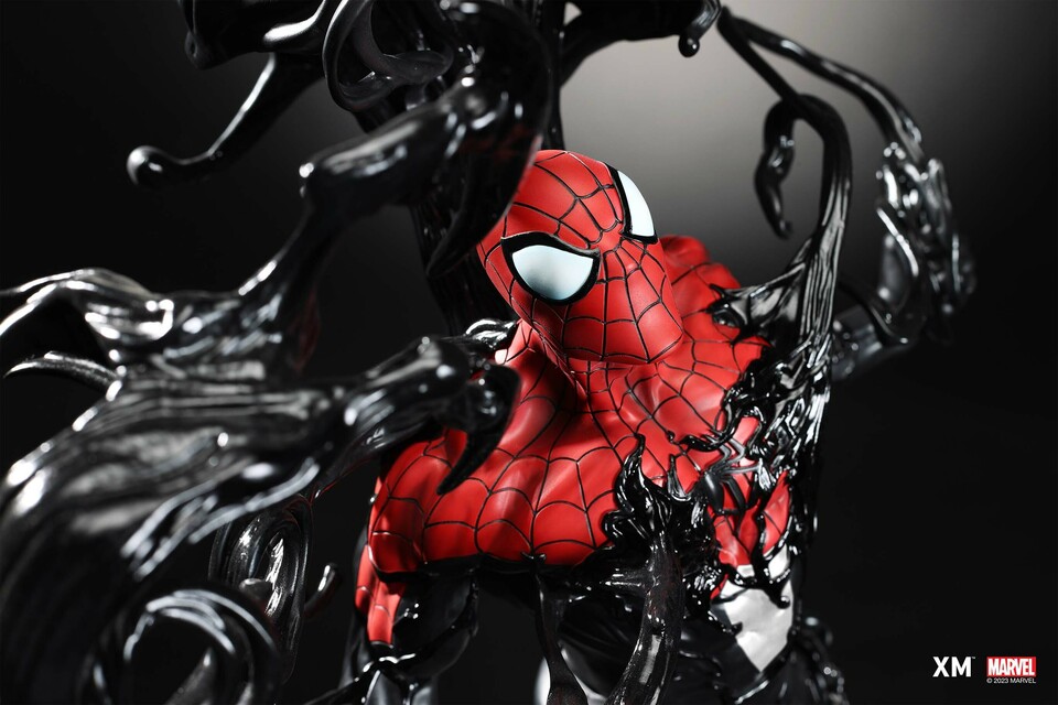 Premium Collectibles : Symbiote Spiderman 1/4 Statue 19z1d5l