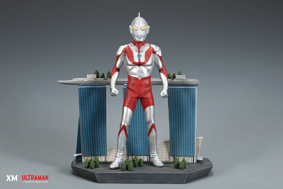 Premium Collectibles : Ultraman Marina Bay Sands Diorama  1gkd0o