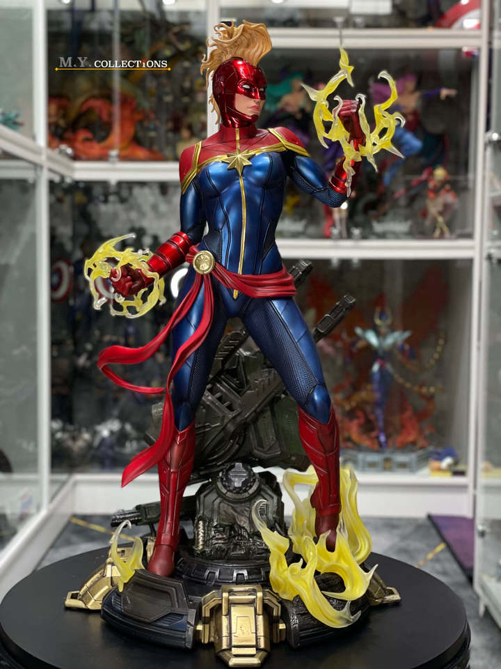 Premium Collectibles : Captain Marvel 1/4 Statue 1vxkf8