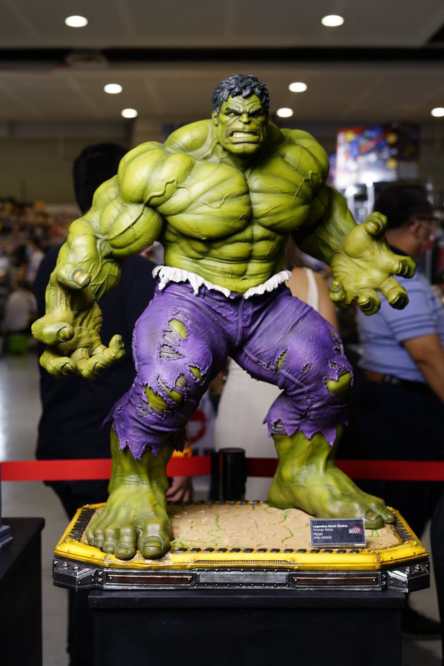 Premium Collectibles : Hulk 1/3 Statue 1zsk8w