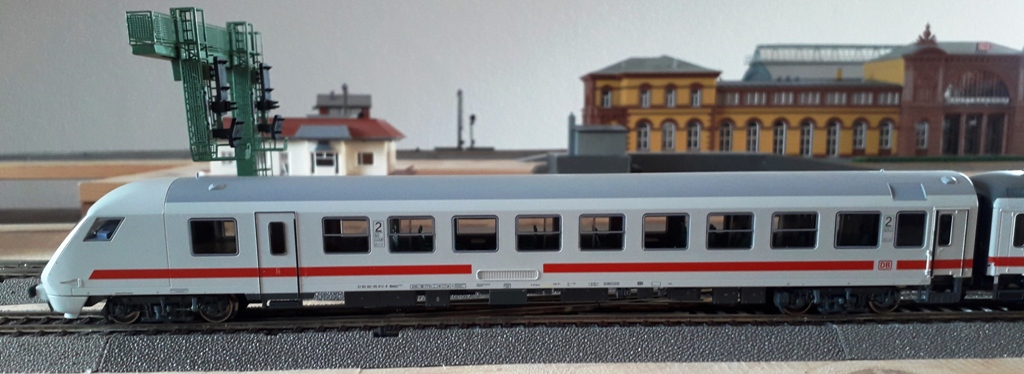 Vorbildgerechte D-Züge aus der Ep.IV 2021-02-288g5j6q