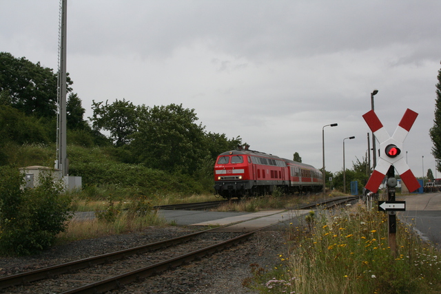 218 451-3 Ilsenburg bei Bahnüberganng