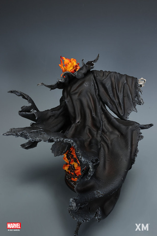 Premium Collectibles : Ghost Rider on Horse 2243j28