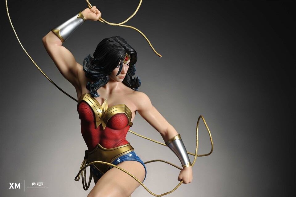 Premium Collectibles : Wonder Woman Classic 1/6 Statue 24v5f87