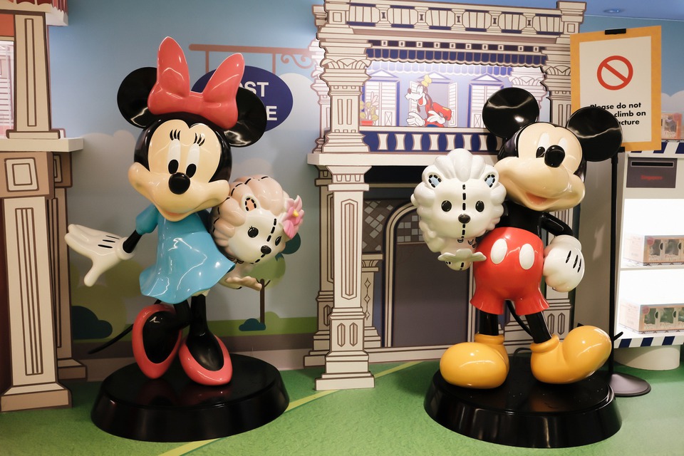 Premium Collectibles : Mickey Around the World 260163687_30270106241e4kdq