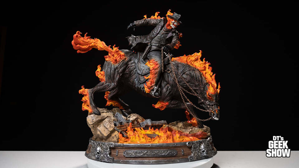 Premium Collectibles : Ghost Rider on Horse 296kru
