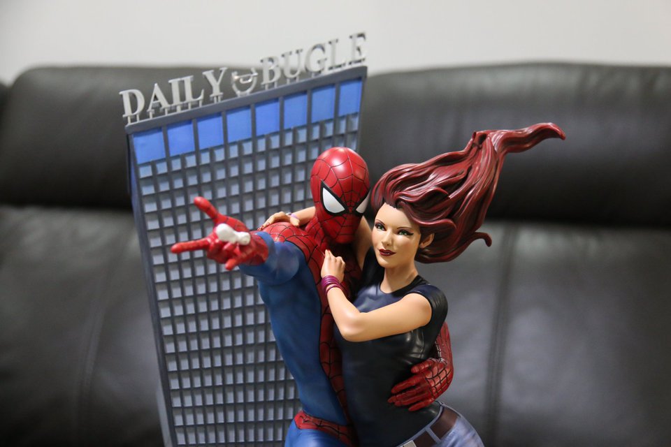 Spiderman and Mary jane set diorama  - Page 2 2blko7