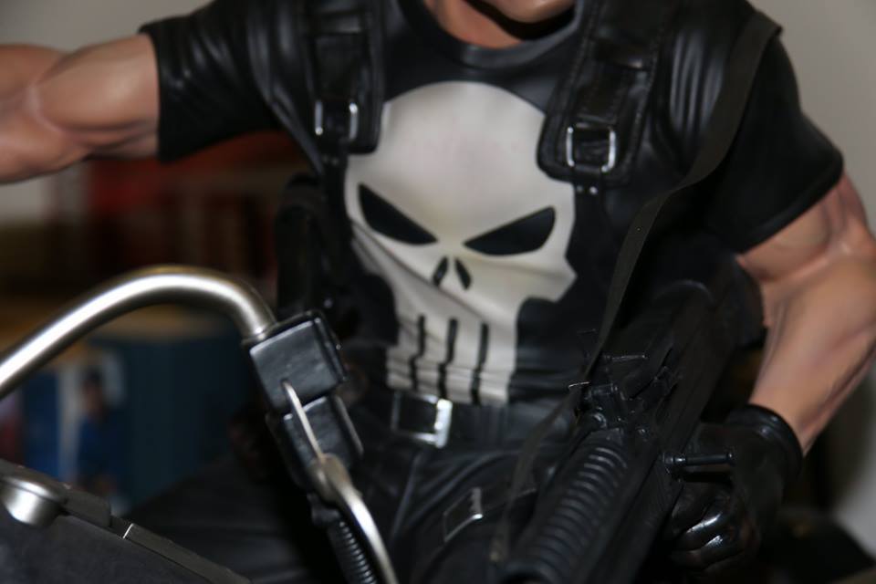 Premium Collectibles : Punisher - Page 5 349s01