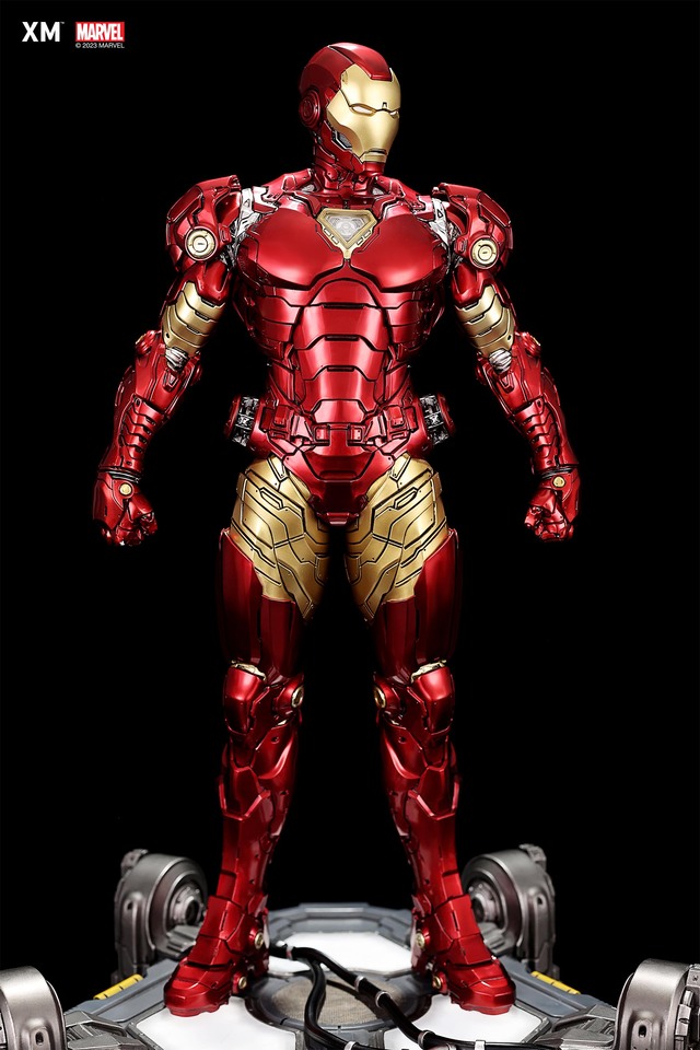 Premium Collectibles : Iron Man Suit-Up 1/4 Statue 3gsi02