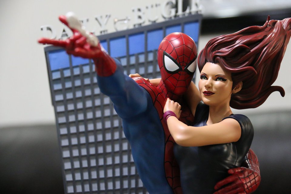 Spiderman and Mary jane set diorama  - Page 2 3kjk2a