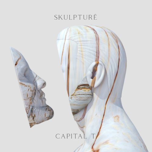 Capital T - Skulpturë (2020)