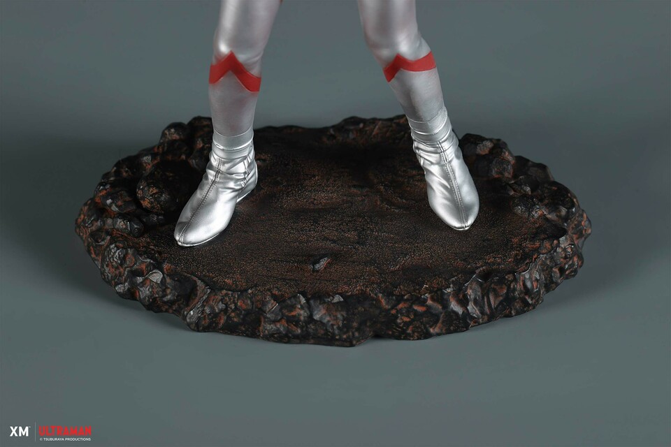 Premium Collectibles : Ultraman (C Type) 30cm Statue 5a6gfmz