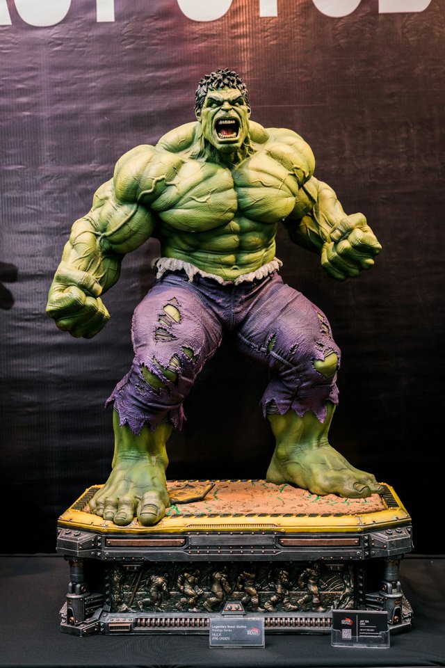 Premium Collectibles : Hulk 1/3 Statue 70wj0r
