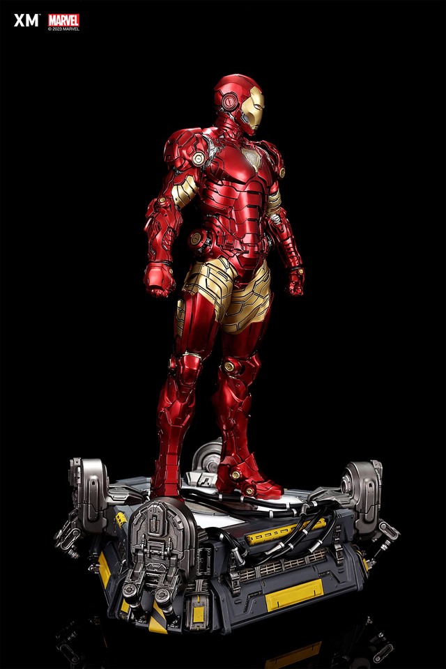 Premium Collectibles : Iron Man Suit-Up 1/4 Statue 76ui45