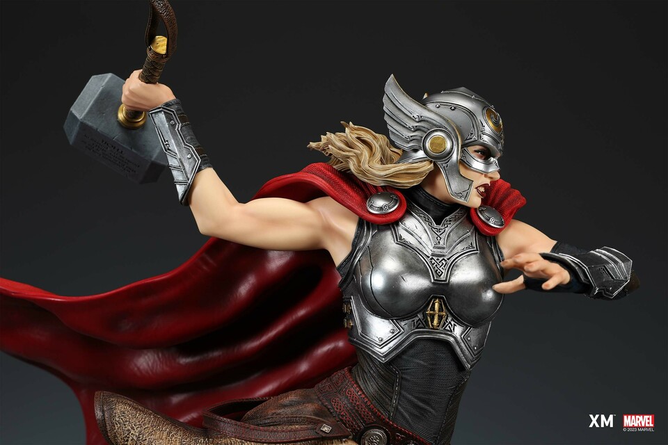 Premium Collectibles : She Thor** - Page 2 8eze3c