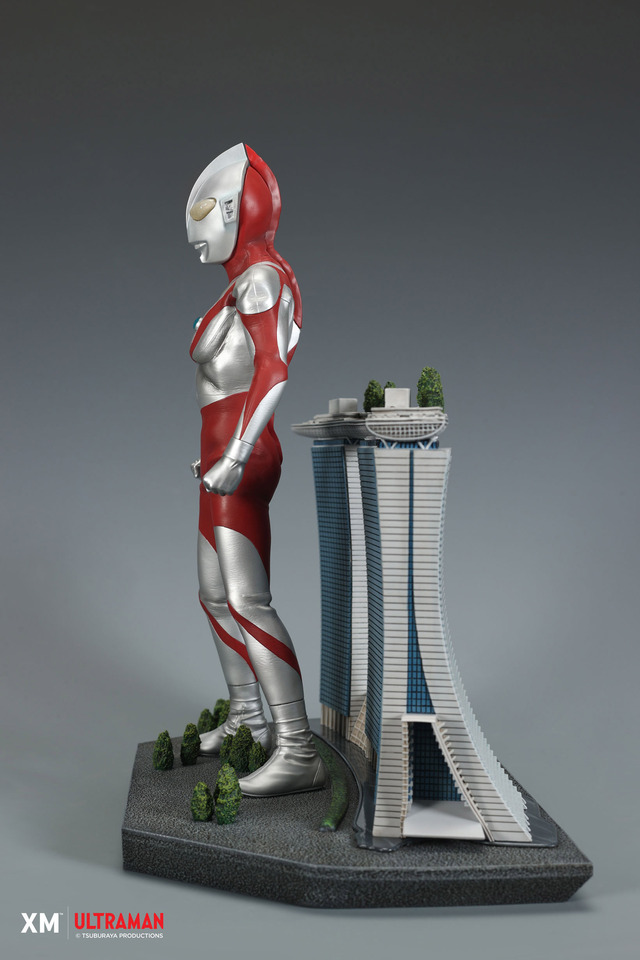 Premium Collectibles : Ultraman Marina Bay Sands Diorama  8q3ce7