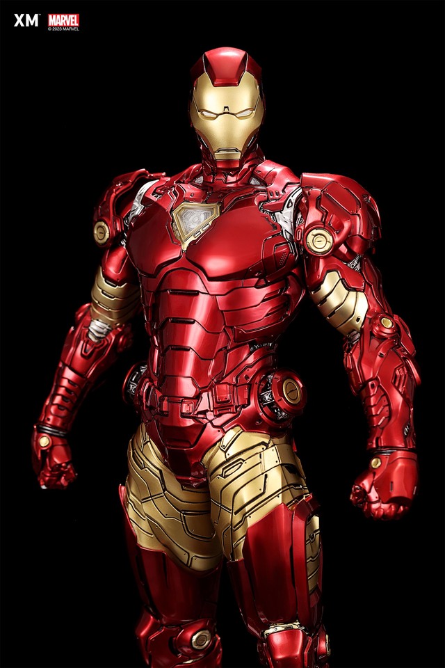 Premium Collectibles : Iron Man Suit-Up 1/4 Statue 9r4cav