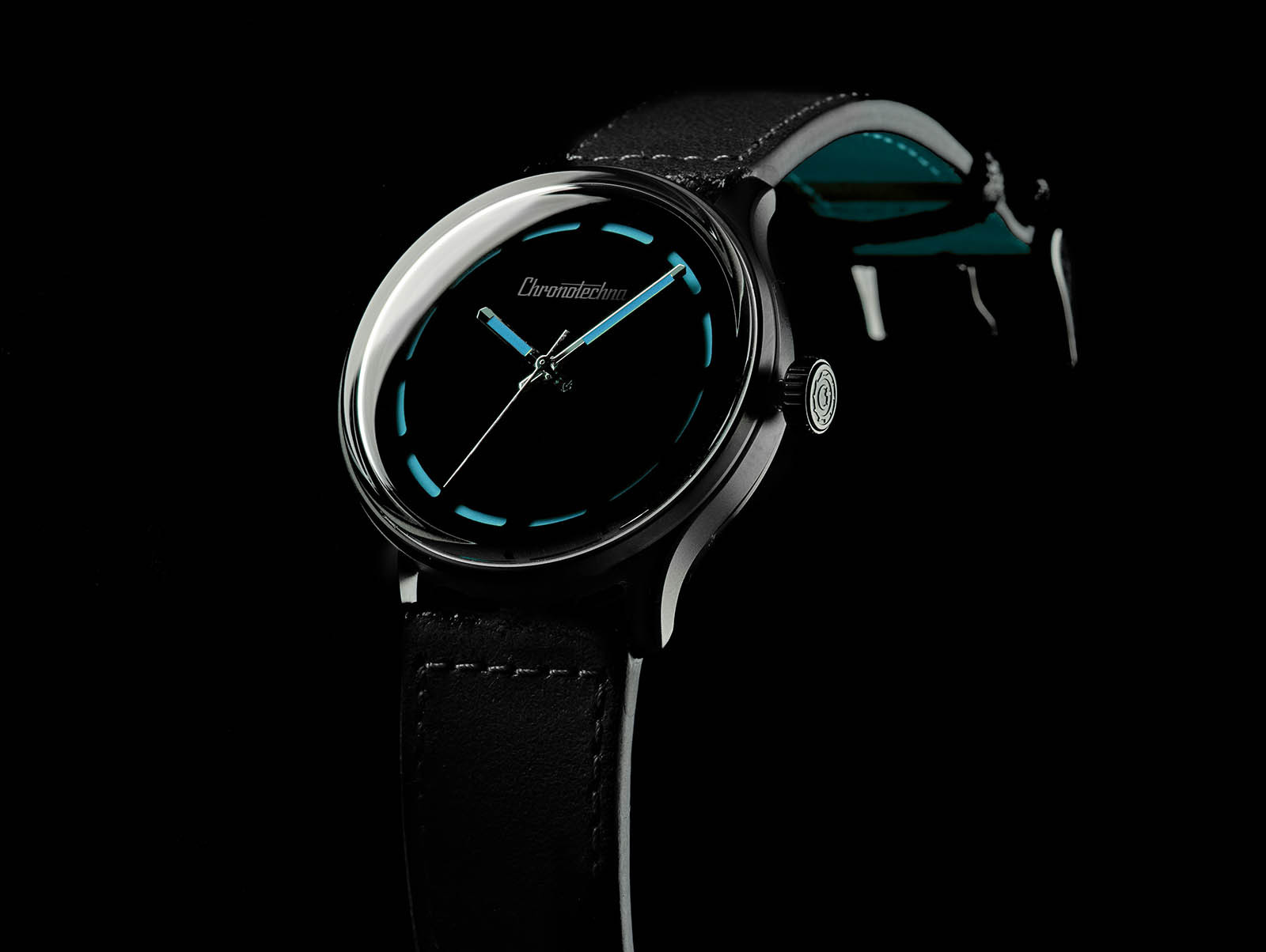 Часы черные видео. Vantablack часы. Wristwatch Black. Black watch. Black watch (Wristwatch).