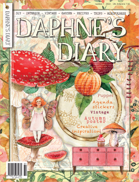 Daphnes Diary English Edition-October 2022
