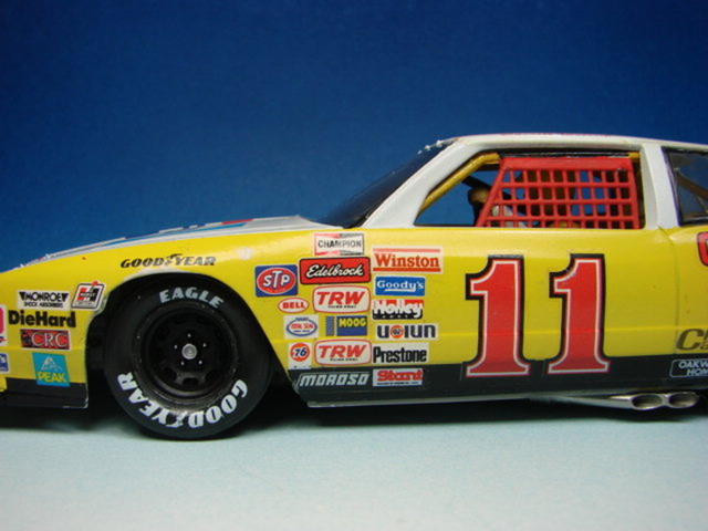 NASCAR 1983 Chevrolet Monte Carlo #11 Dsc05872gxjs4