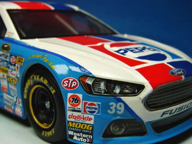 NASCAR 2015 Ford Fusion Pepsi Dsc0770169qzj