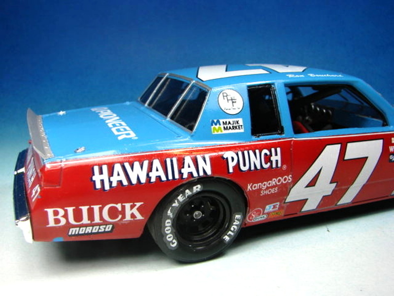 NASCAR 1984 Buick Regal Hawaiian Punch Dsc09202ilj9m