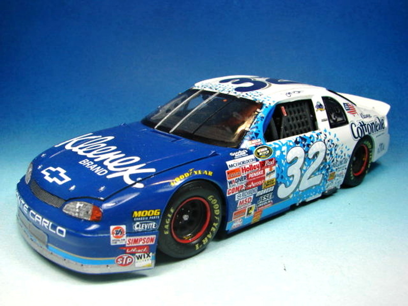 NASCAR 1999 Chevrolet Monte Carlo Kleenex Dsc09755jrji2