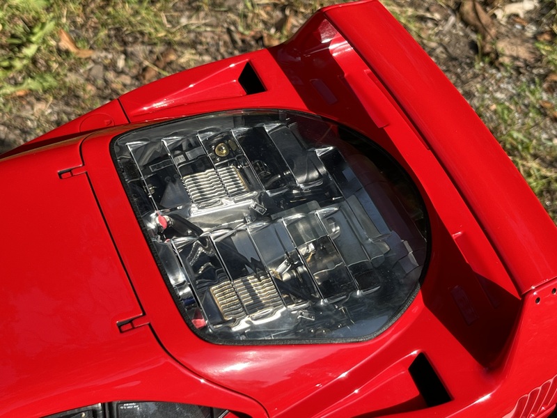 1/8 Pocher Ferrari F40 + Autograph Transkit - geb. von starfinder - Seite 2 Img_5647ffe35