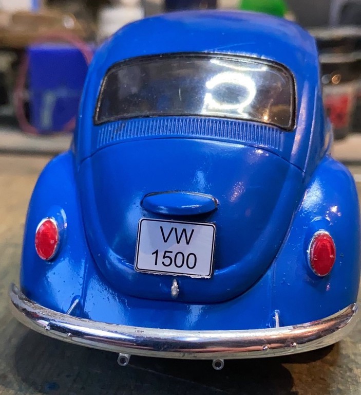 VW Käfer 1968 1:24 Enzianblau Img_77042sfj6a