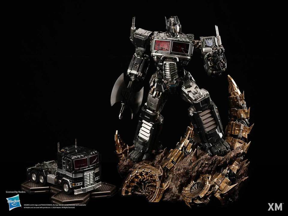 Premium Collectibles : Transformers - Nemesis Prime (G1) Nemesis_prime_0299zjda