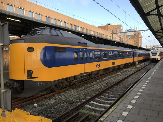 NL NS 94 84 4391 230-8 IC 552 Groningen