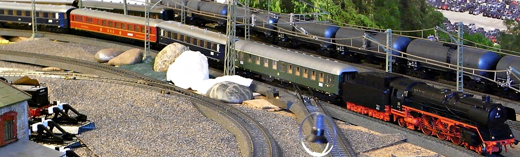 Kurze Züge, schwere Loks Rimg0112.a.1039kxu
