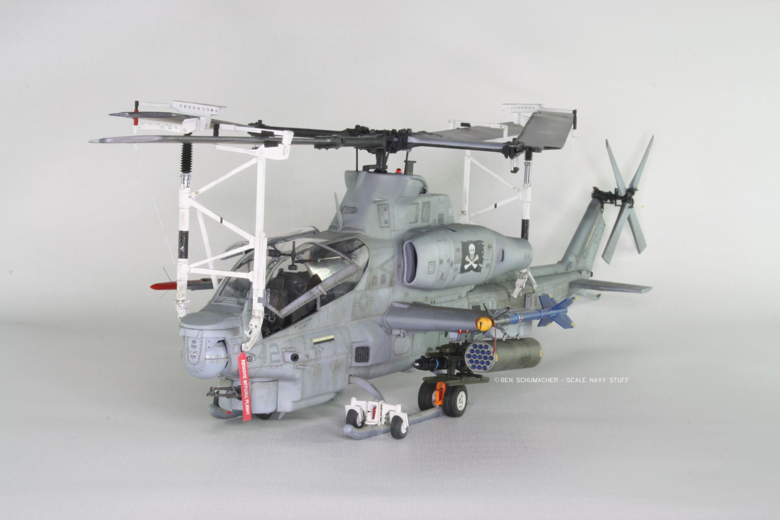 AH-1Z Viper, Academy 1/35 - Ready for Inspection - Large Scale Planes