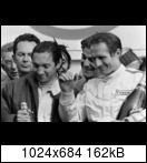 24 HEURES DU MANS YEAR BY YEAR PART ONE 1923-1969 - Page 79 1968-lm-120-podium-01ujj9a