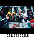 24 HEURES DU MANS YEAR BY YEAR PART TRHEE 1980-1989 - Page 34 1986-lm-400-podium-01zdj7b