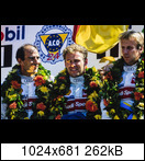 24 HEURES DU MANS YEAR BY YEAR PART FIVE 2000 - 2009 - Page 5 2000-lm-300-podium-0010k54